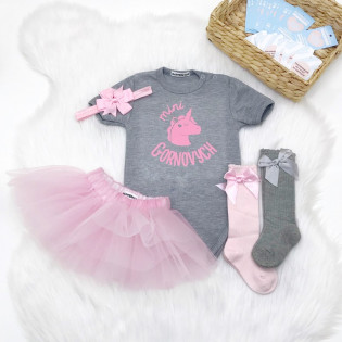 Боді дівчинці з прізвищем "Міні" єдиноріжка