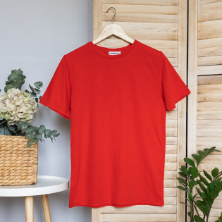 Футболка червона жіноча базова