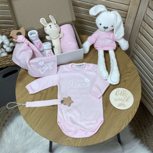 Подарунковий бокс новонародженому з зайчиком рожевий