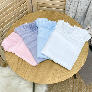 Мусліновий плед з рюшею