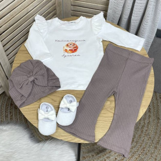 Костюм для дівчинки з написом "Найсолодша булочка"